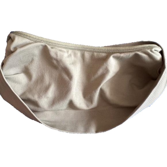 28…NWOT Athleta
Olive Green
Sports Bra tank top Large - Picture 5 of 7